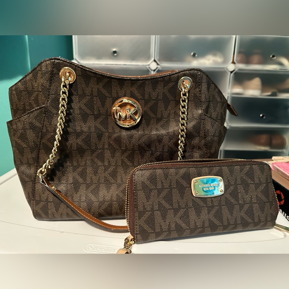 Michael Kors purse and wallet